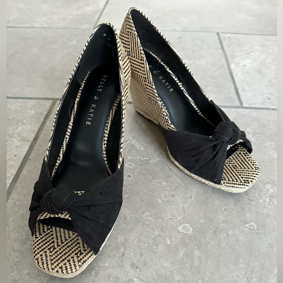 VALENTINO 26S ESPADRILLE MULES IN BLACK AND BEIGE RAFFIA
